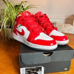Nike Jordan 1 Mids